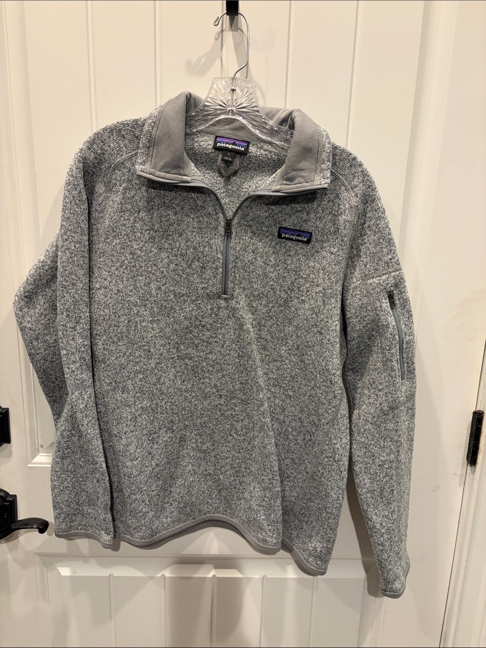 Patagonia Men’s Light Gray Quarter-Zip Fleece Pullover